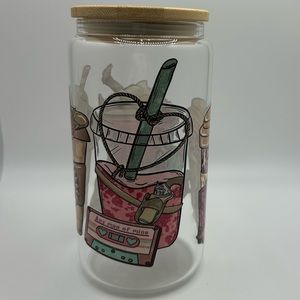 Glass Can Tumbler, 16 onzas, with bamboo Lid and Plastic Straw Included.